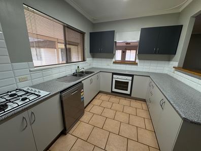 114 Ward Street, Lamington WA 6430