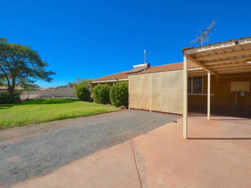 4 Yanderra Crescent, South Hedland
