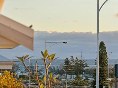34 Broach Way, Alkimos WA 6038
