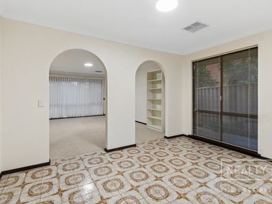 17 Martock Way, Karrinyup WA 6018