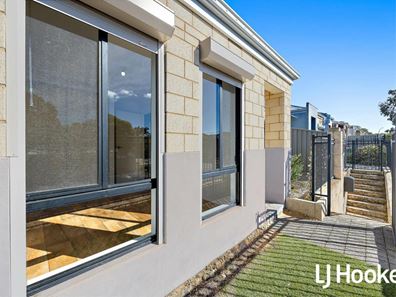 18 Walden street, Wellard WA 6170