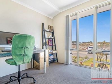 7 Avon Road, Yanchep WA 6035