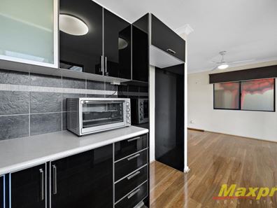 15A Nowranie Place, Hillman WA 6168