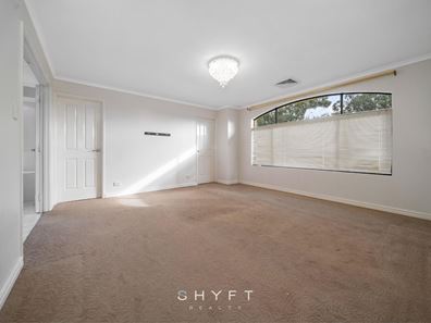 37 Turner  Parkway, Carramar WA 6031