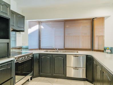 44 Longford Circuit, Darch WA 6065