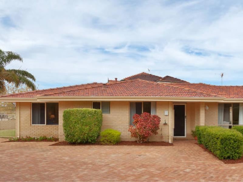 1/17 Lorikeet Court, Stirling WA 6021