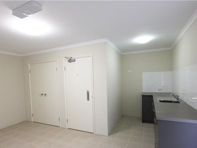 18/179 Sevenoaks Street, Cannington WA 6107