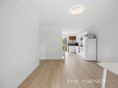 33C/305 Harborne Street, Glendalough WA 6016