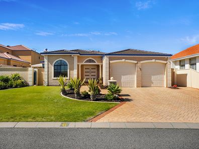 6 Cronulla Place, Hillarys WA 6025