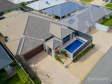 4 Seeana Pass, Halls Head WA 6210