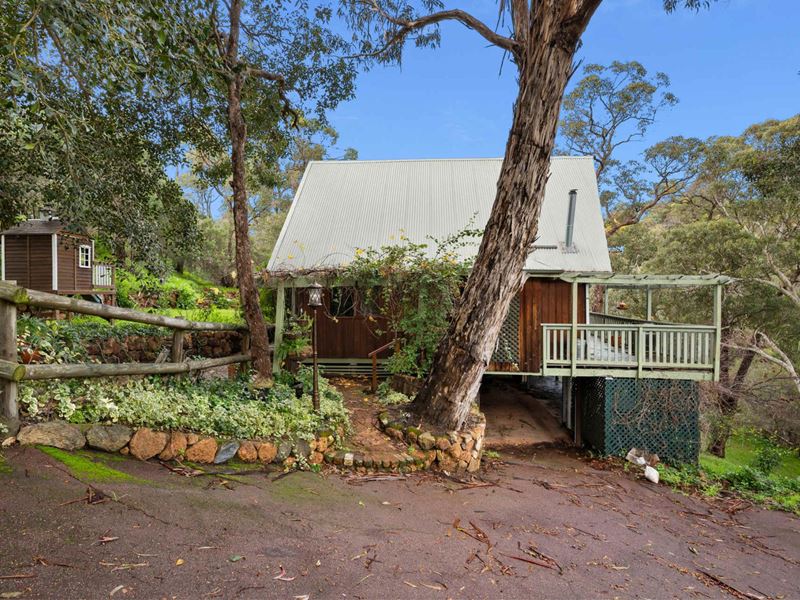 6 Burton Road, Darlington WA 6070