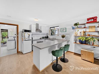 42A Robinson Road, Morley WA 6062
