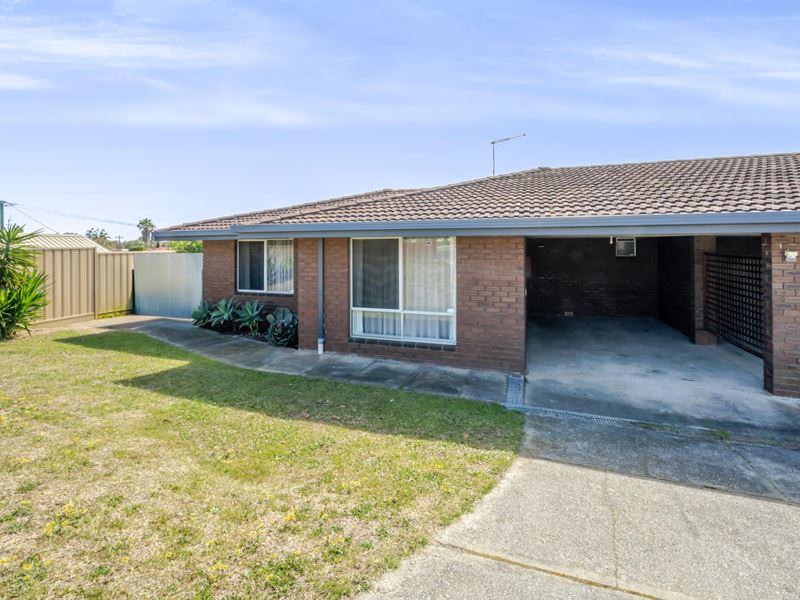 45B Hadleigh Way, Girrawheen WA 6064