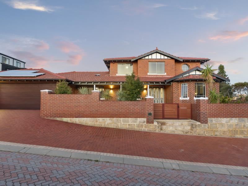 2 Hermite Rise, Sorrento WA 6020