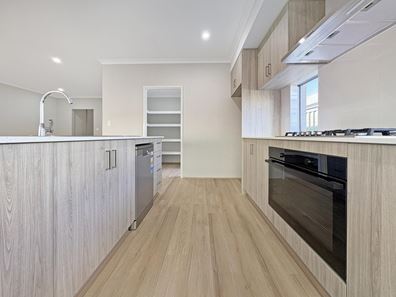 10 Tundra Cres, Henley Brook WA 6055