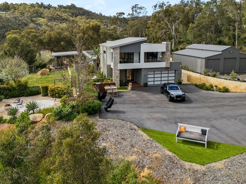 28 Barnes Road, Roleystone WA 6111