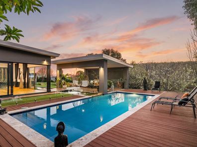 28 Barnes Road, Roleystone WA 6111