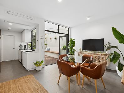 13/6 Parney Close, North Coogee WA 6163