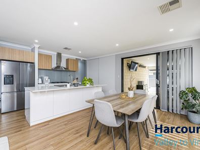 25 Barton Street, Aveley WA 6069