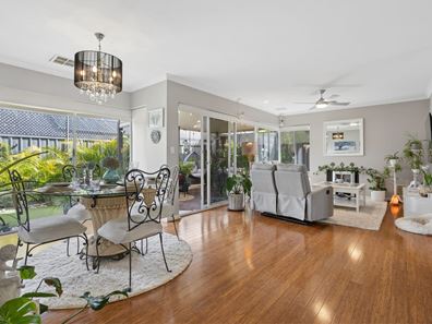 9 Harman Place, Aveley WA 6069
