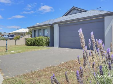 23 Haywire Avenue, Whitby WA 6123