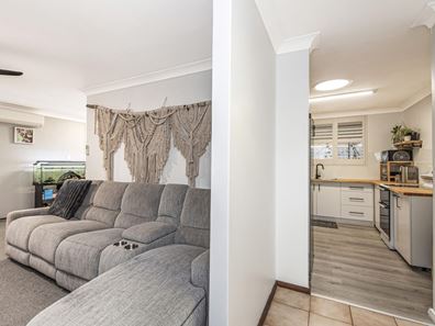 26 Kingsbridge Road, Warnbro WA 6169
