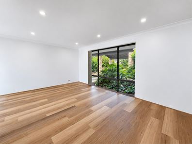 4 Hodgson Place, Kardinya WA 6163