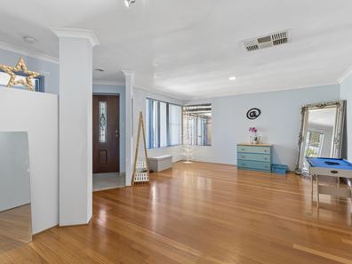 14 CRINGLE STREET, Ocean Reef WA 6027