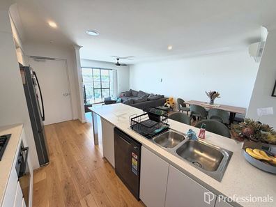 23/1 Glenariff Boulevard, Canning Vale WA 6155