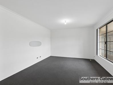 4 Highbridge Way, Leda WA 6170
