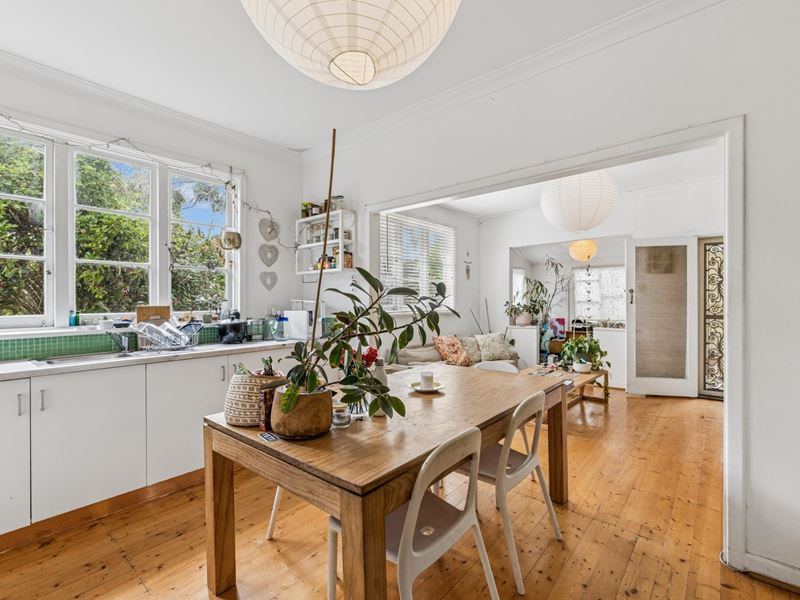 18 Ommanney Street, Hamilton Hill WA 6163