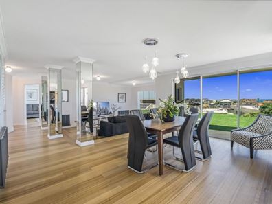 7 Kings Lynn Rise, Mindarie WA 6030