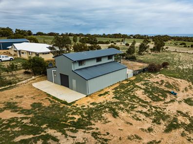 557 David Road, White Peak WA 6532