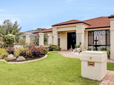 7 Sanur Rise, Iluka WA 6028