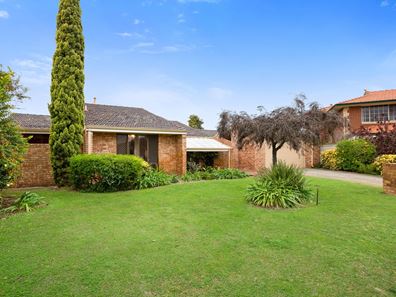 5 DAVIDSON PLACE, Noranda WA 6062