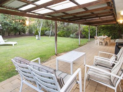 4 Toby Court, Quindalup WA 6281