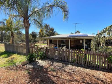 85 Augustini road, Bakers Hill WA 6562