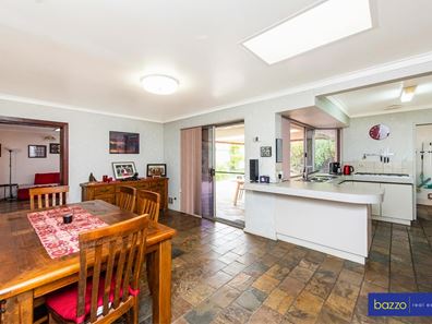 4 Parkside Gardens, Ballajura WA 6066