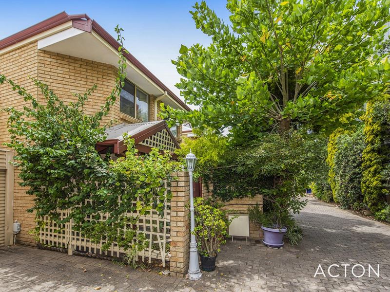 3/2 Riseley Street, Applecross WA 6153