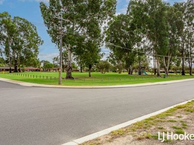 54 Shillington Way, Thornlie WA 6108