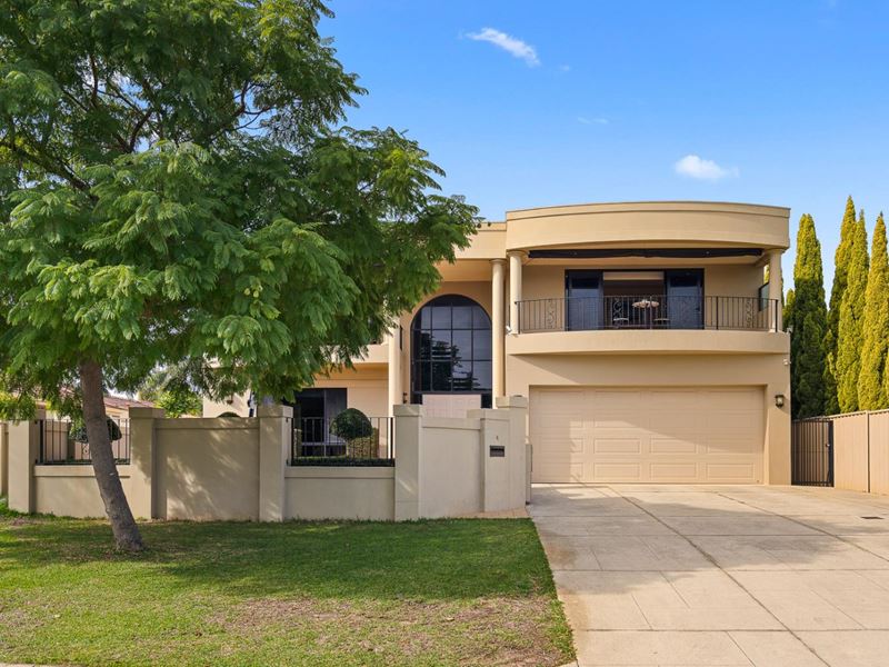 4 Troy Street, Applecross WA 6153