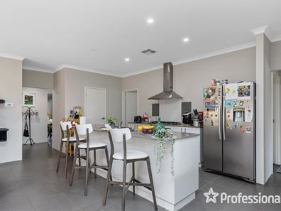 13 Fulvous Loop, Eglinton WA 6034