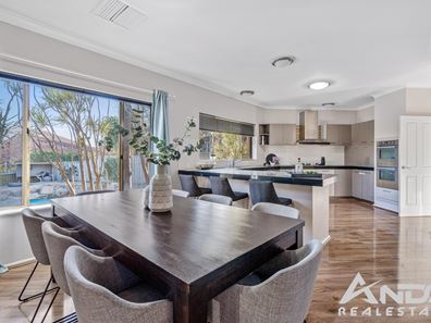 11 Rintoul Loop, Booragoon WA 6154