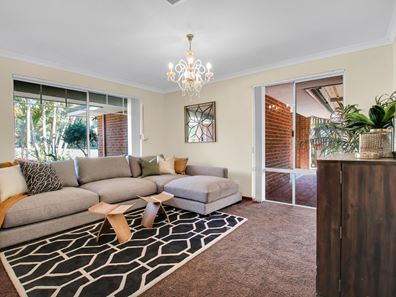 11 Redgum Way, Morley WA 6062