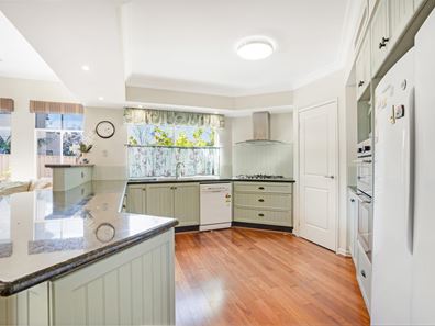 10 Karri Avenue, Canning Vale WA 6155
