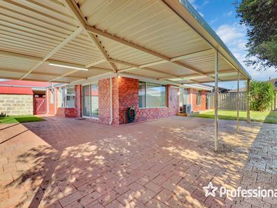 80 Towncentre Drive, Thornlie WA 6108