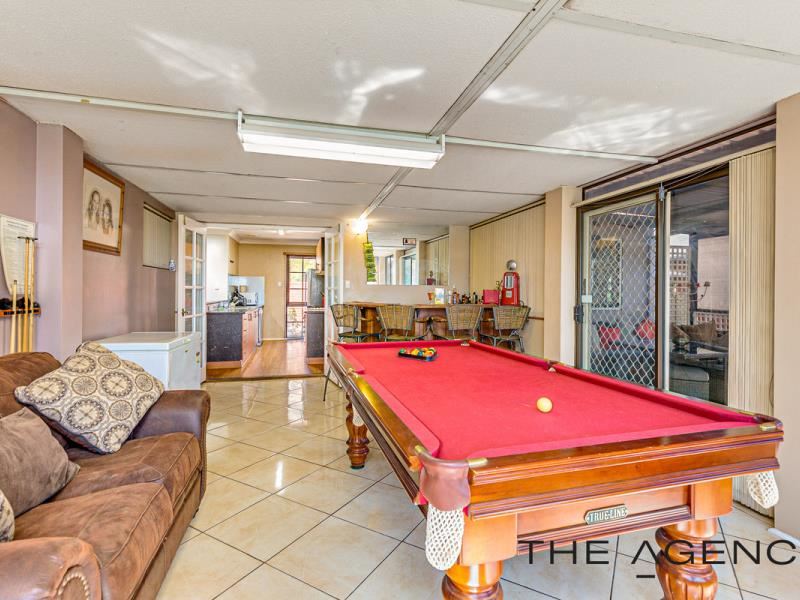 43 Regency Drive, Thornlie WA 6108