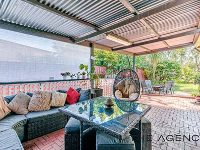 43 Regency Drive, Thornlie WA 6108