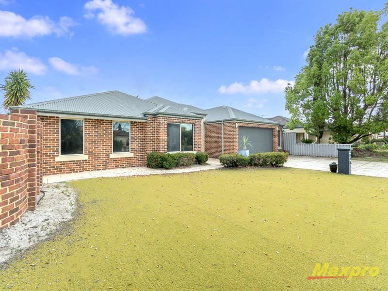13 Tremont Gardens, Canning Vale WA 6155