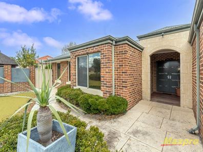 13 Tremont Gardens, Canning Vale WA 6155